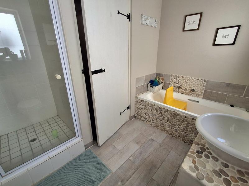 3 Bedroom Property for Sale in Lampiesbaai Western Cape